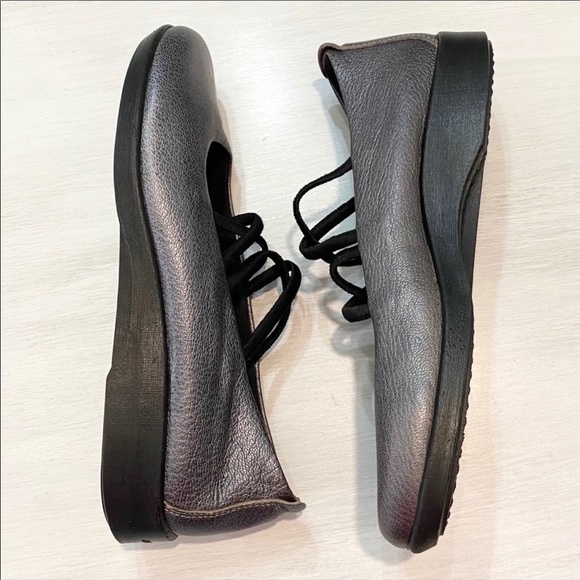 A’rcopedico Metallic Flats - Picture 5 of 8